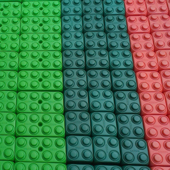 Petites briques de construction ESDA