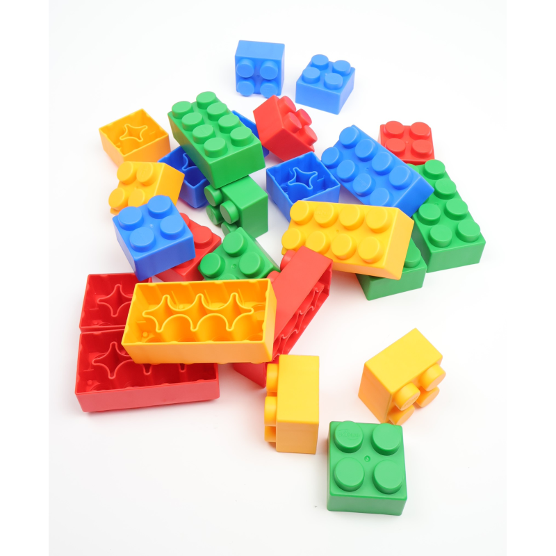 Sécurisés, antibactériens et parfaits pour les tout-petits. Favorisent l’imagination, la coordination et le jeu collectif. Sécurisés, antibactériens et parfaits pour les tout-petits. Favorisent l’imagination, la coordination et le jeu collectif.