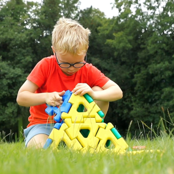 Giant Polydron jouet idéal pour la garde d’enfants, l’accueil extrascolaire et les écoles Giant Polydron jouet idéal pour la garde d’enfants, l’accueil extrascolaire et les écoles