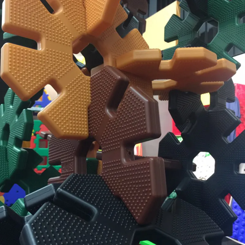 Jouets uniques pour les écoles, les garderies périscolaires et les garderies d'enfants.