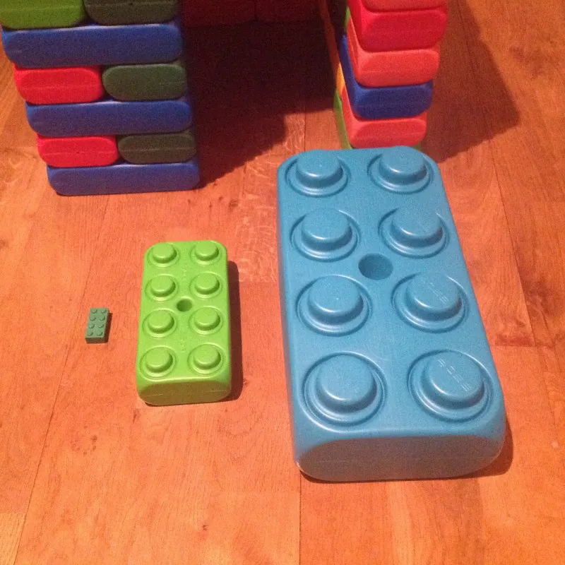 Petites briques de construction ESDA